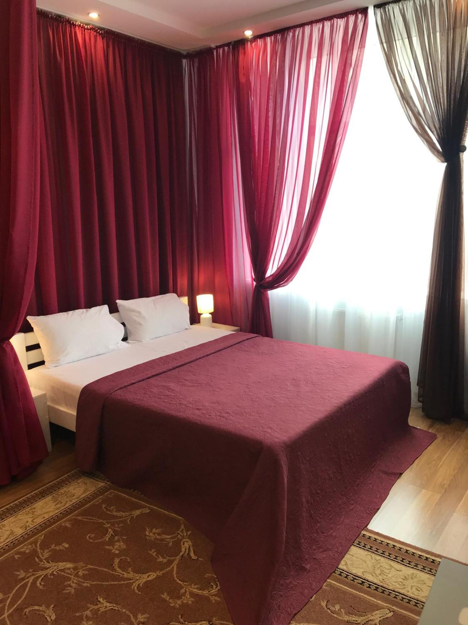 Light Apartments Chernihiv Ngoại thất bức ảnh