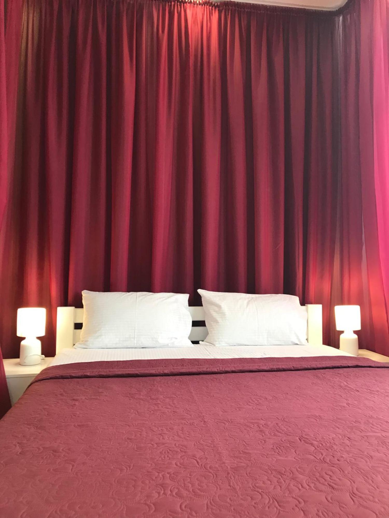 Light Apartments Chernihiv Ngoại thất bức ảnh