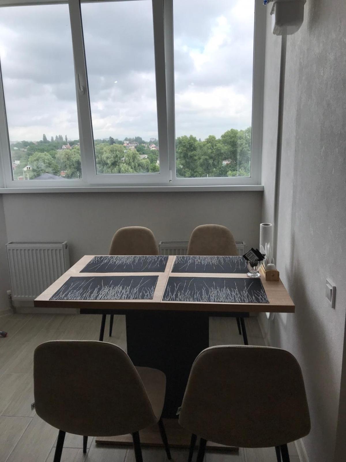 Light Apartments Chernihiv Ngoại thất bức ảnh