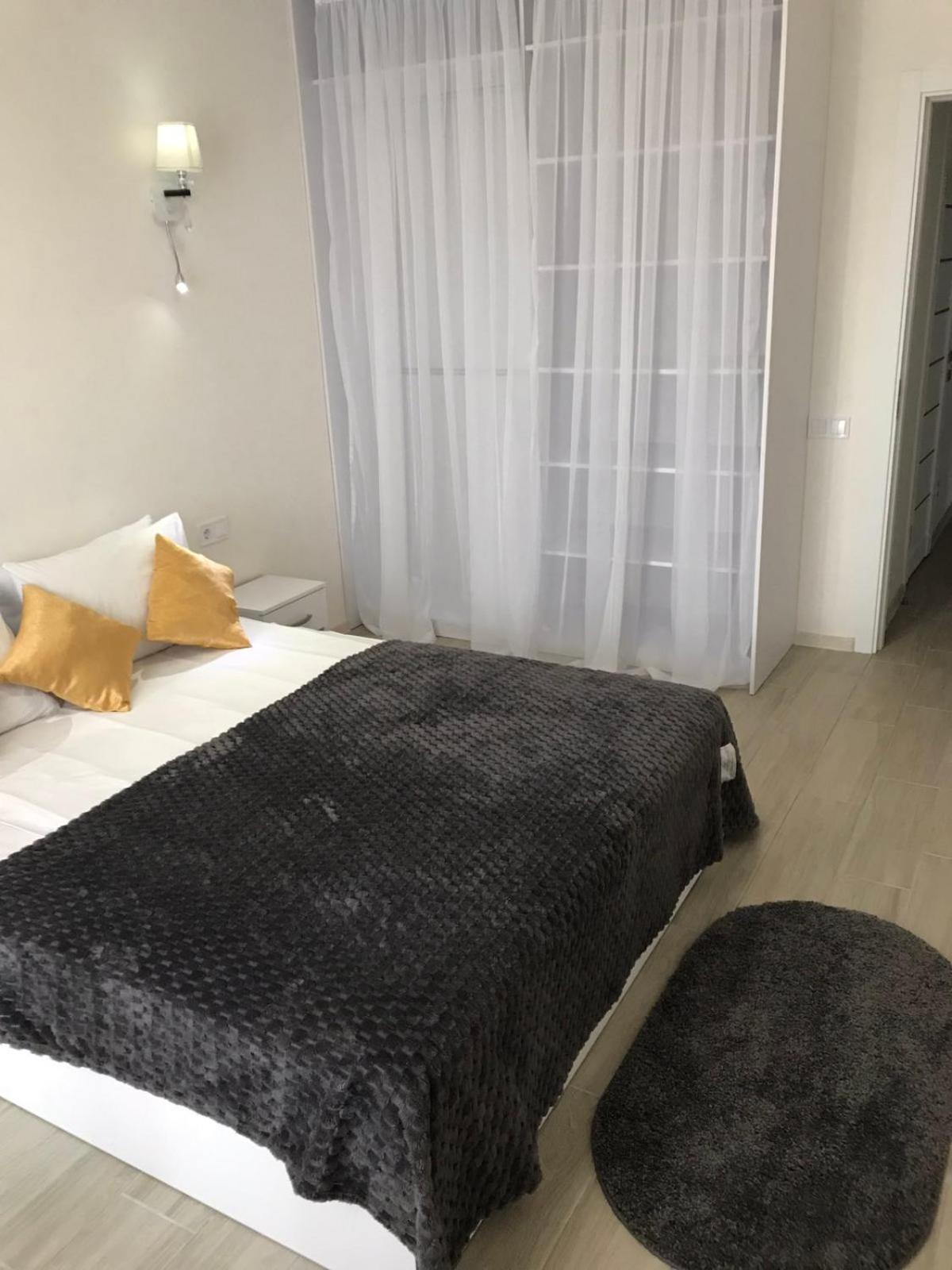 Light Apartments Chernihiv Ngoại thất bức ảnh