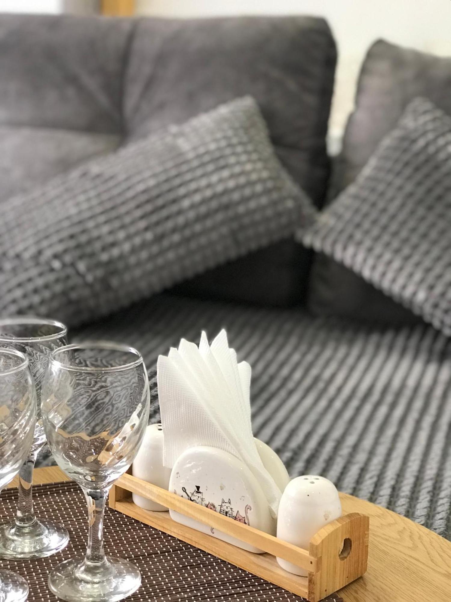 Light Apartments Chernihiv Ngoại thất bức ảnh