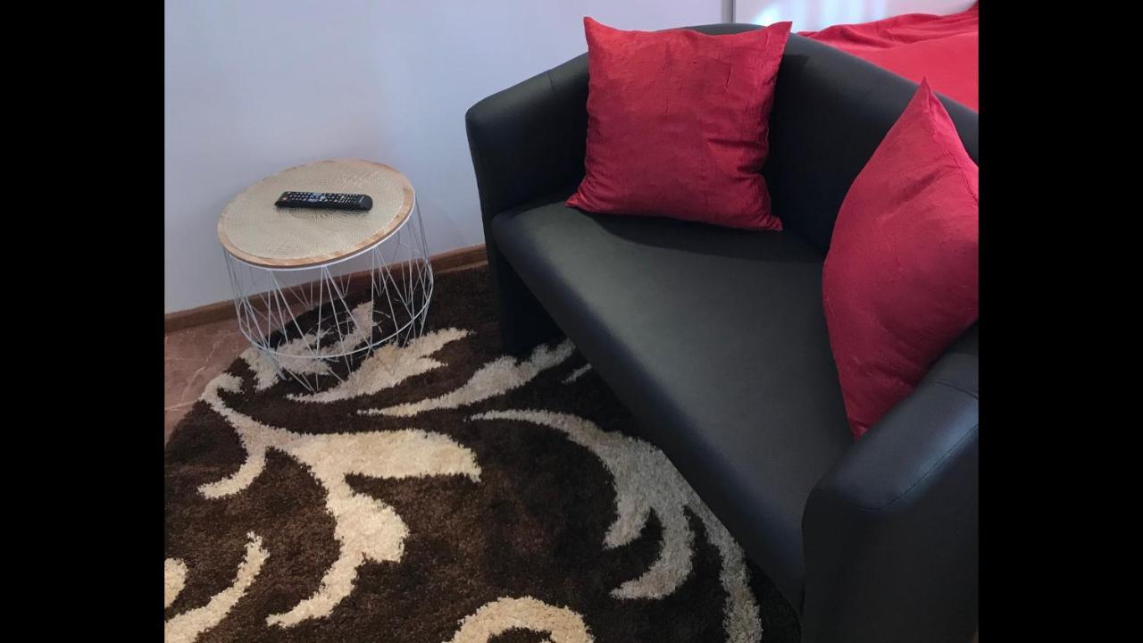 Light Apartments Chernihiv Ngoại thất bức ảnh