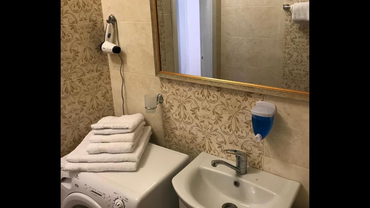 Light Apartments Chernihiv Ngoại thất bức ảnh