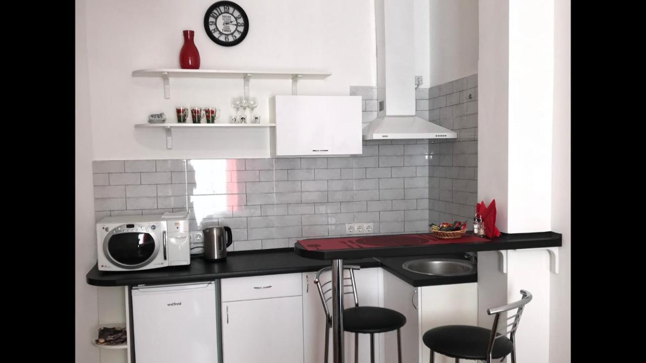 Light Apartments Chernihiv Ngoại thất bức ảnh