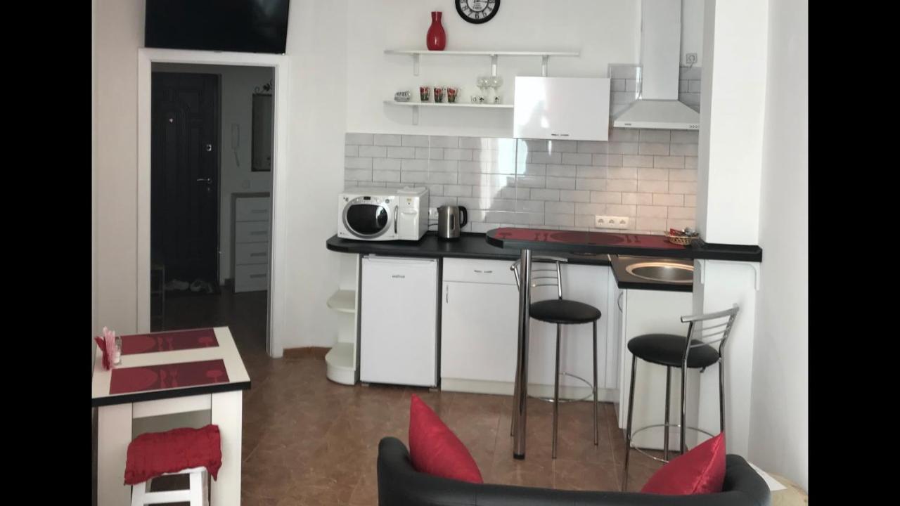 Light Apartments Chernihiv Ngoại thất bức ảnh