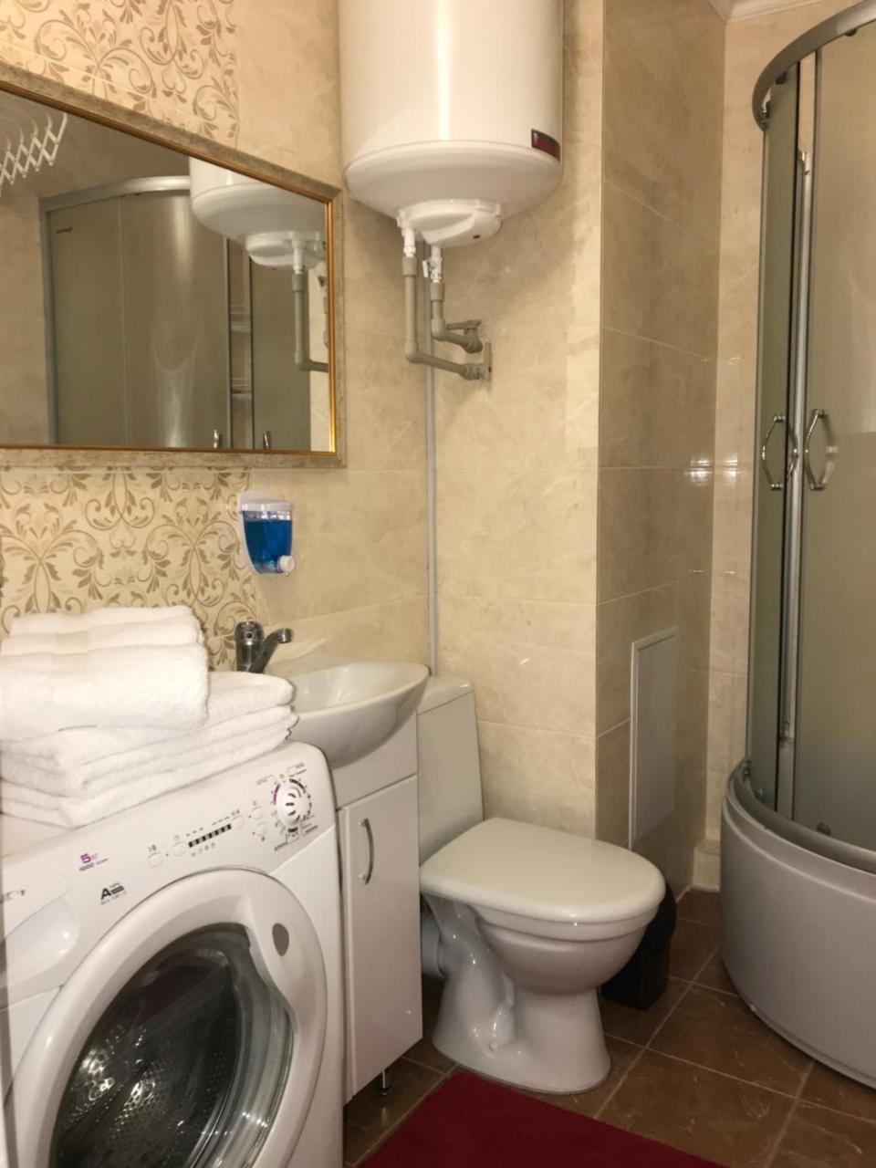 Light Apartments Chernihiv Ngoại thất bức ảnh